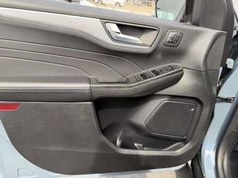 Used 2023 Ford Escape Platinum AWD/4WD image 15