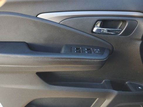 Used 2023 Honda Ridgeline Sport image 9