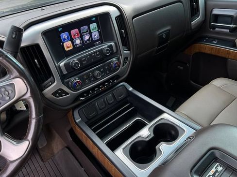 Used 2018 GMC Sierra 1500 SLT AWD/4WD image 37