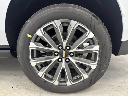 New 2026 Chevrolet Suburban High Country AWD/4WD image 41