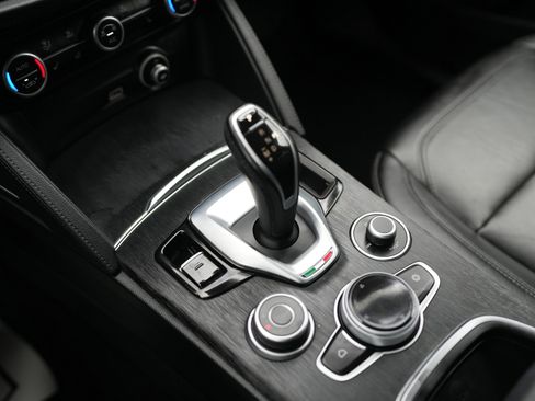 Used 2020 Alfa Romeo Stelvio Sport w/ Cold Weather Package image 17