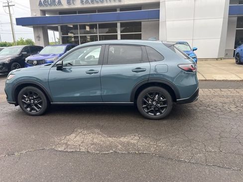 Used 2025 Honda HR-V Sport image 7