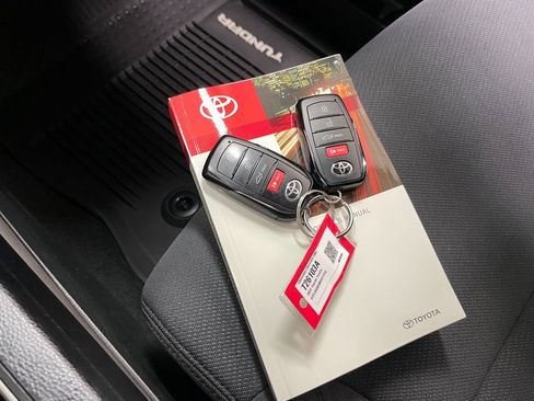 Used 2022 Toyota Tundra SR5 image 7