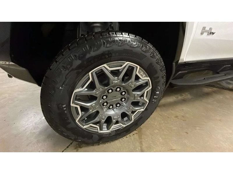 Used 2024 GMC Hummer EV 3X AWD/4WD image 7