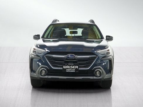 Used 2025 Subaru Outback Premium AWD/4WD image 8