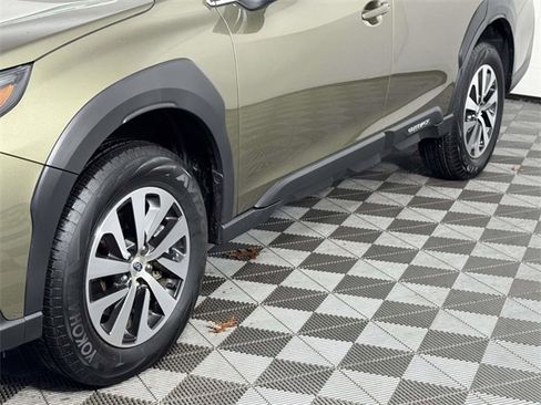 Used 2025 Subaru Outback Premium image 13