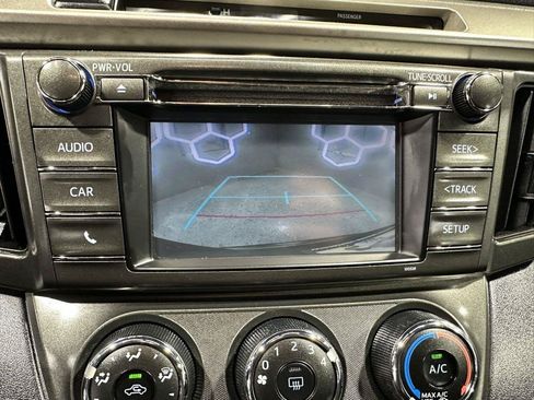 Used 2015 Toyota RAV4 LE AWD/4WD image 14