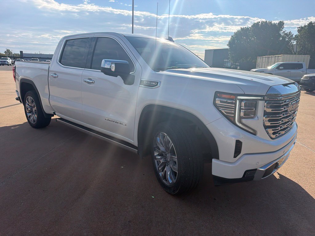Used 2023 GMC Sierra 1500 Denali w/ Denali Reserve Package AWD/4WD image 5