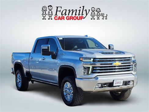 Used 2022 Chevrolet Silverado 2500 High Country w/ Z71 Off-Road Package image 2