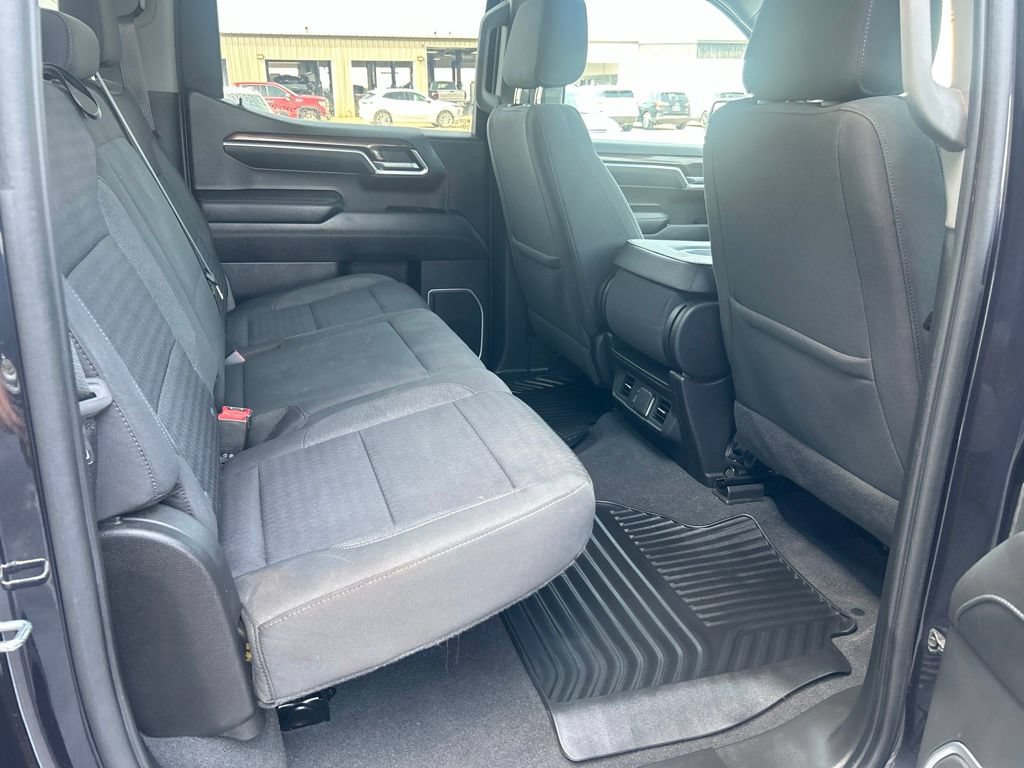 Used 2022 Chevrolet Silverado 1500 LT AWD/4WD image 13