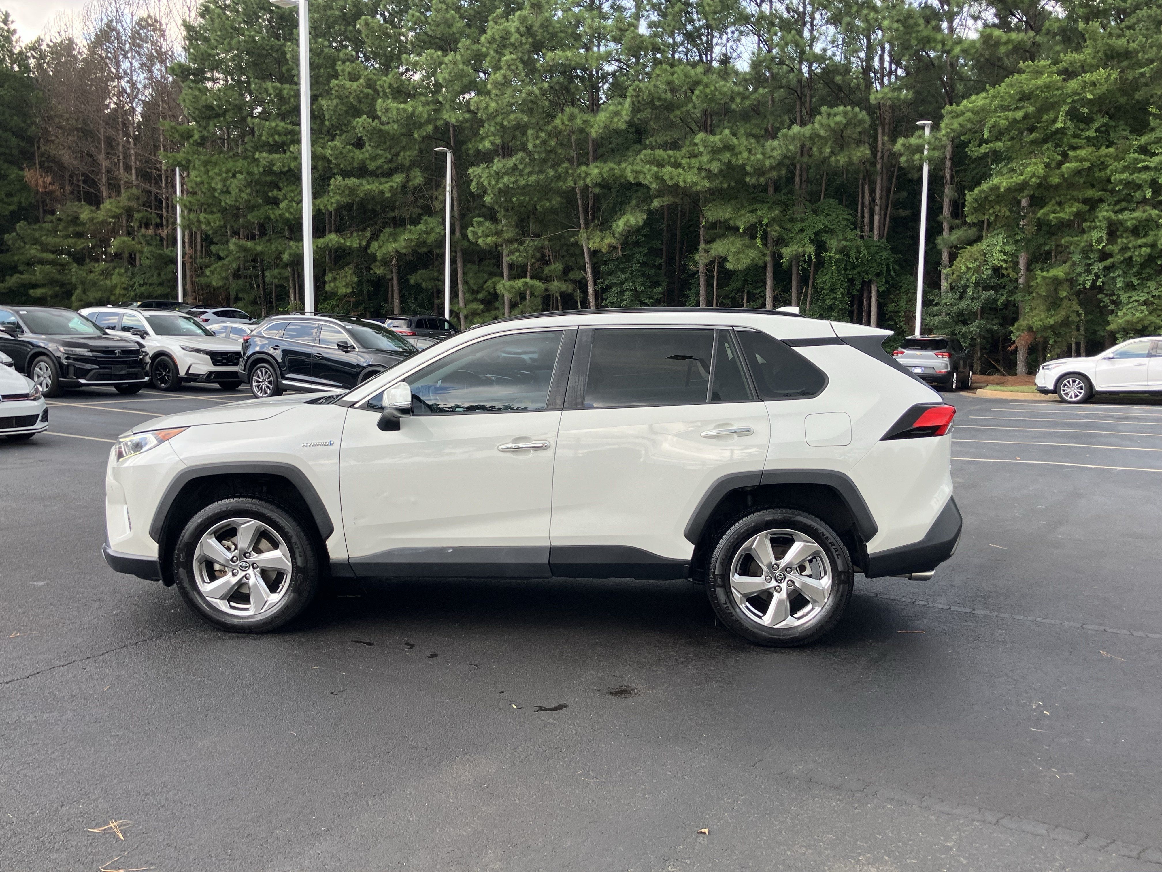 Used 2019 Toyota RAV4 Limited w/ Limited Grade Weather Package AWD/4WD image 7