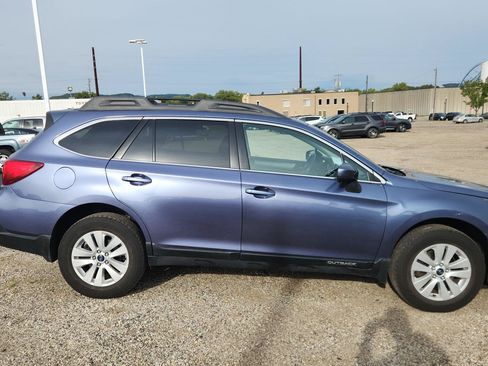 Used 2018 Subaru Outback 2.5i Premium AWD/4WD image 3