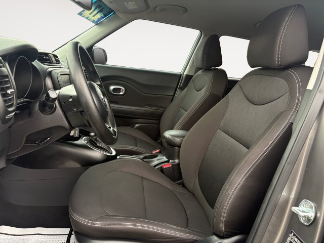Used 2017 Kia Soul w/ Convenience Package FWD image 9