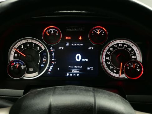 Used 2015 RAM 1500 Laramie image 23