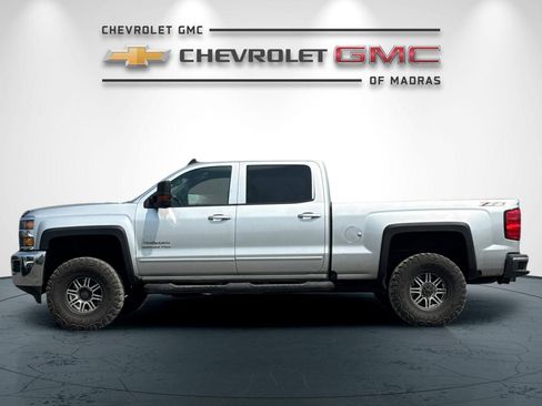 Used 2017 Chevrolet Silverado 3500 LT AWD/4WD image 6