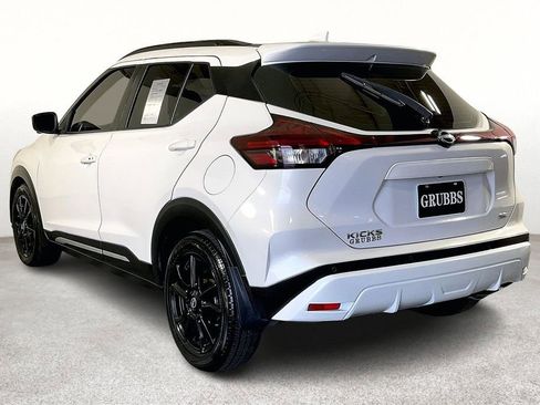 Used 2023 Nissan Kicks SR w/ SR Premium Package image 17