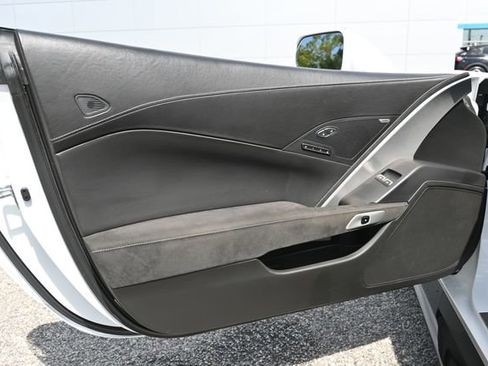 Used 2016 Chevrolet Corvette Z06 w/ 3LZ Preferred Equipment Group image 11