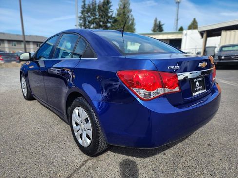 Used 2012 Chevrolet Cruze LS w/ Connectivity Package FWD image 7