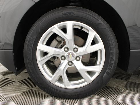 Used 2019 Chevrolet Equinox Premier FWD image 38