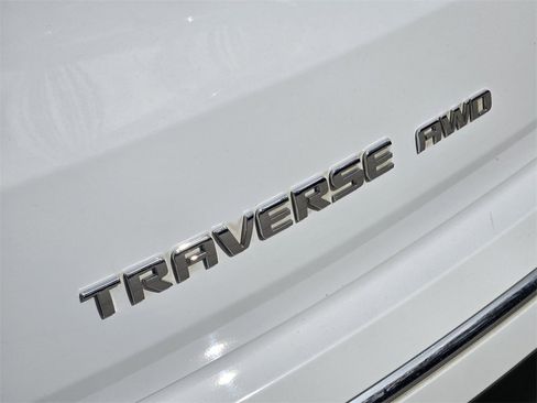 Used 2019 Chevrolet Traverse Premier image 16