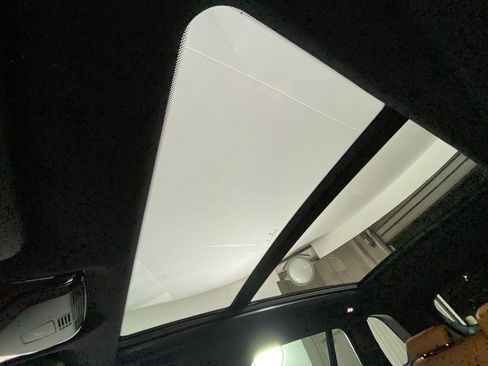 Used 2026 BMW X5 sDrive40i w/ Premium Package image 12