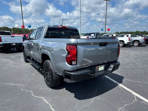 Used 2026 Chevrolet Colorado W/T w/ WT Custom Package RWD image 8