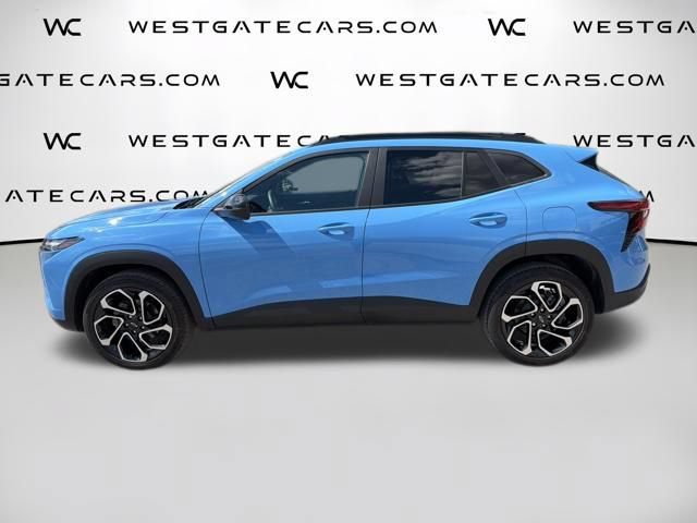 Used 2024 Chevrolet Trax RS w/ Sunroof Package FWD image 11