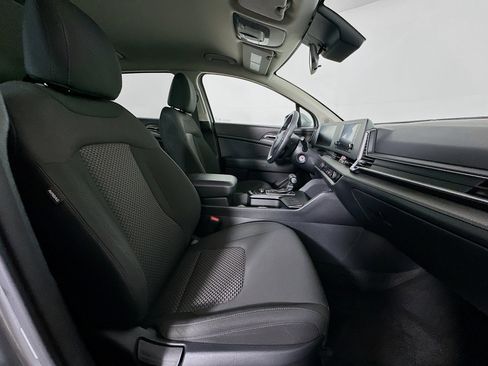 Used 2024 Kia Sportage LX image 29