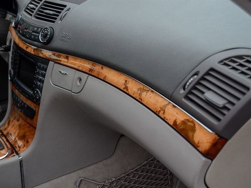 Used 2006 Mercedes-Benz E 350 Wagon image 19