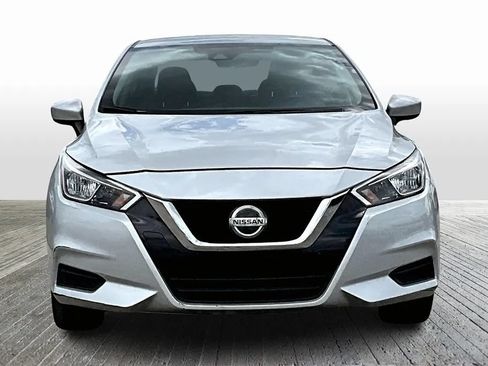 Used 2022 Nissan Versa SV w/ Electronics Package FWD image 1