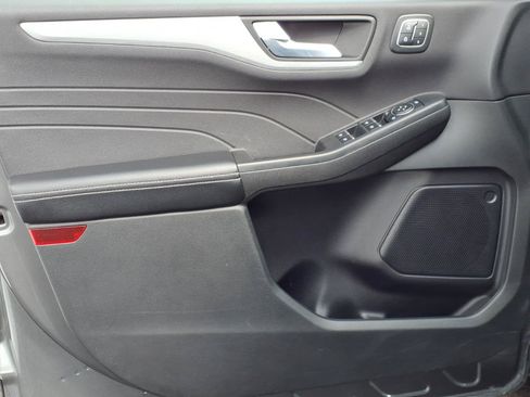 Certified 2024 Ford Escape Platinum AWD/4WD image 13