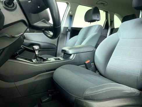 Used 2019 Kia Sorento LX w/ LX Convenience Package image 18