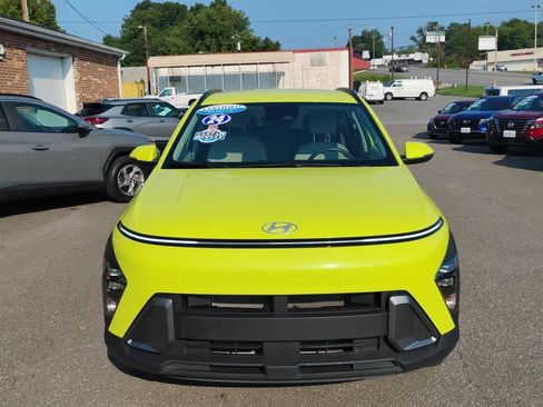 Used 2024 Hyundai Kona SEL AWD/4WD image 2