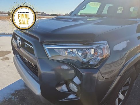 Used 2020 Toyota 4Runner TRD Off-Road Premium image 11