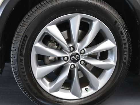 Used 2021 INFINITI QX50 Essential w/ Convenience Package image 31