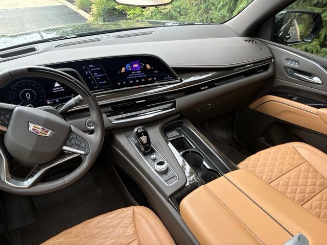 Certified 2024 Cadillac Escalade ESV Sport w/ LPO, ONYX Package AWD/4WD image 22