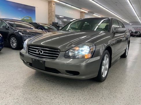 Used 2004 INFINITI Q45 Luxury image 2