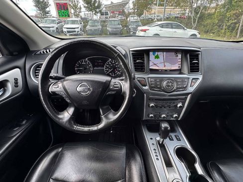 Used 2020 Nissan Pathfinder SL AWD/4WD image 14