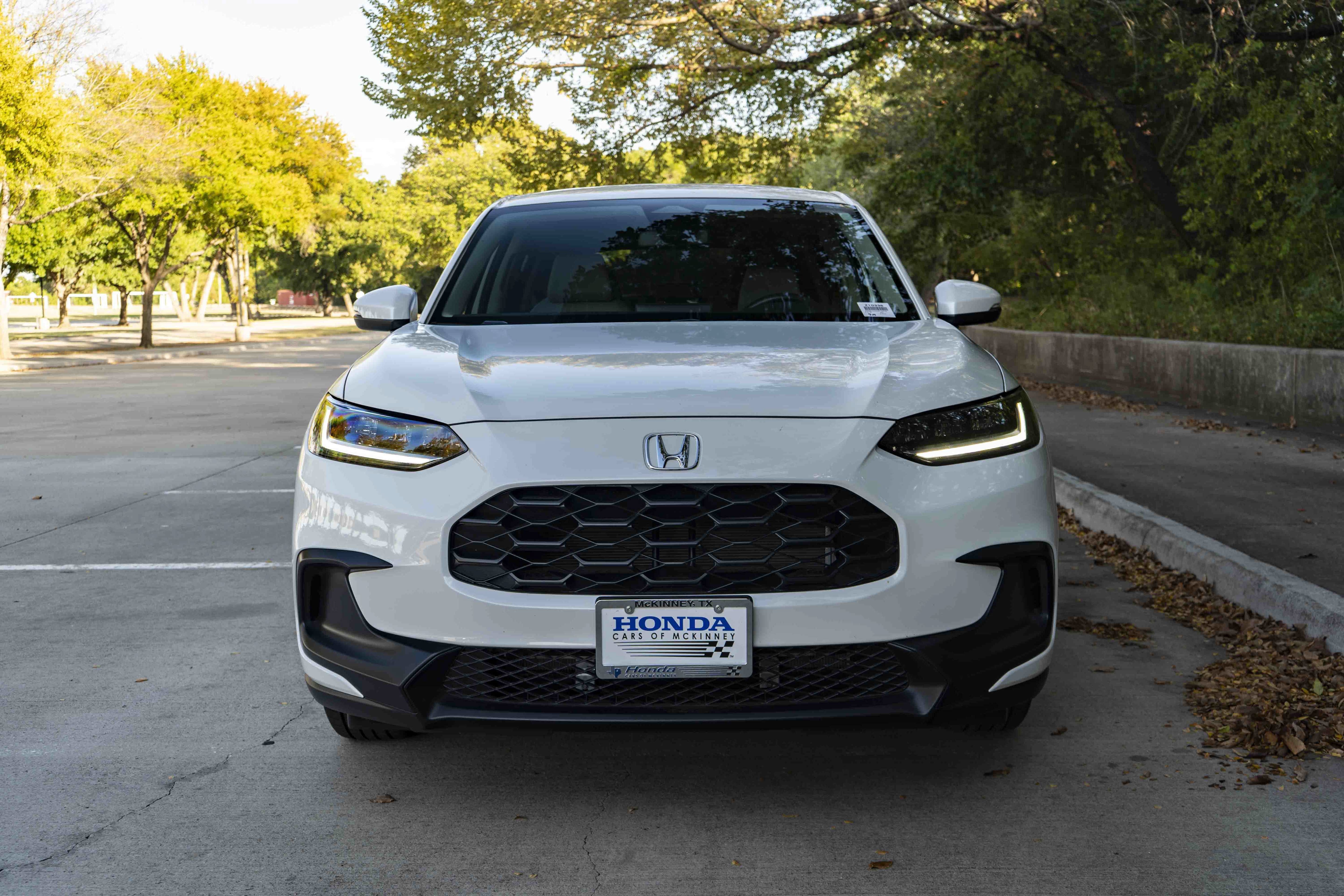 Used 2027 Honda HR-V LX image 3