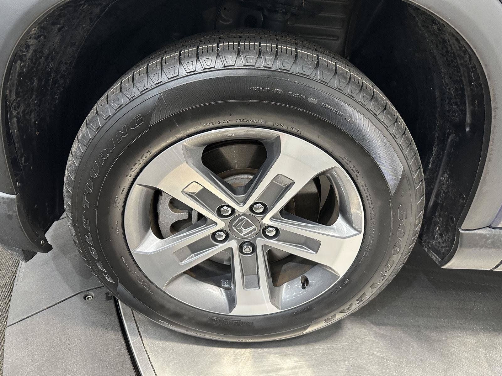 Certified 2025 Honda Pilot EX-L image 9