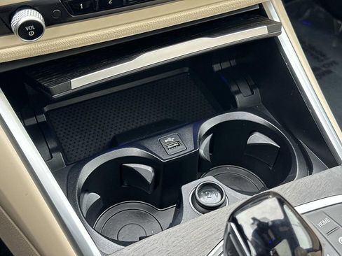 Used 2022 BMW 330i xDrive Sedan w/ Premium Package image 14