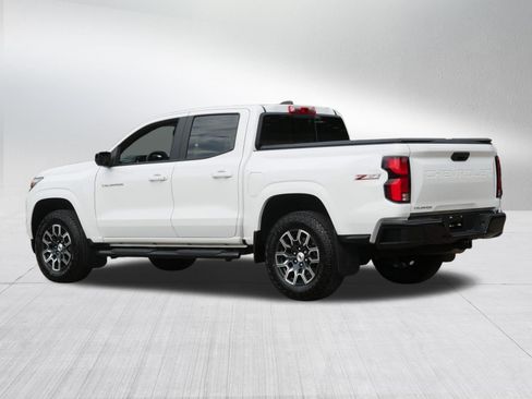 Used 2023 Chevrolet Colorado Z71 w/ Z71 Convenience Package 2 AWD/4WD image 5