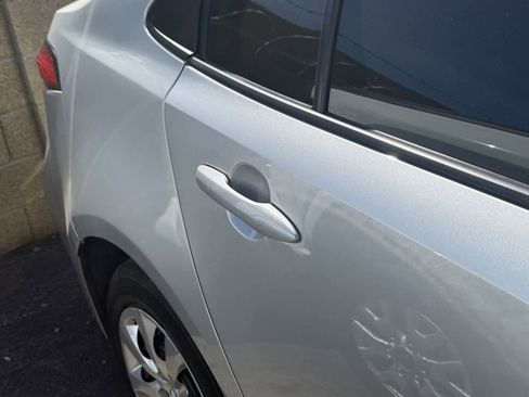 Used 2022 Toyota Corolla LE image 8