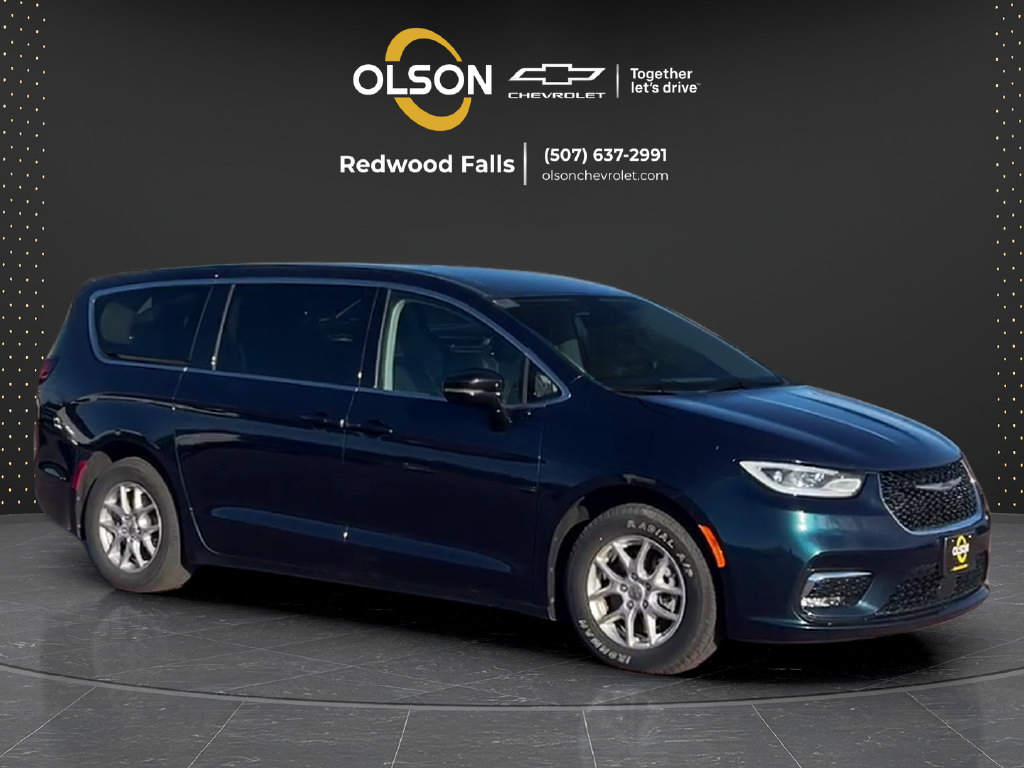 Used 2024 Chrysler Pacifica Touring-L FWD image 7