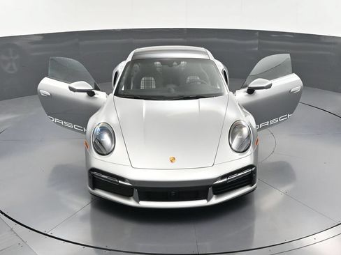 Certified 2025 Porsche 911 Turbo AWD/4WD image 36