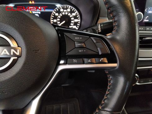 Used 2023 Nissan Altima 2.5 SR image 14