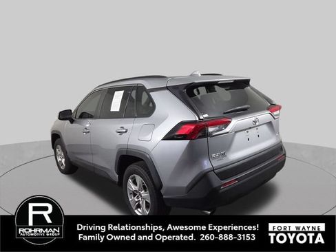 Used 2021 Toyota RAV4 XLE FWD image 9