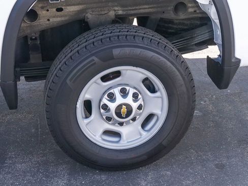 Used 2021 Chevrolet Silverado 2500 W/T w/ WT Convenience Package image 6