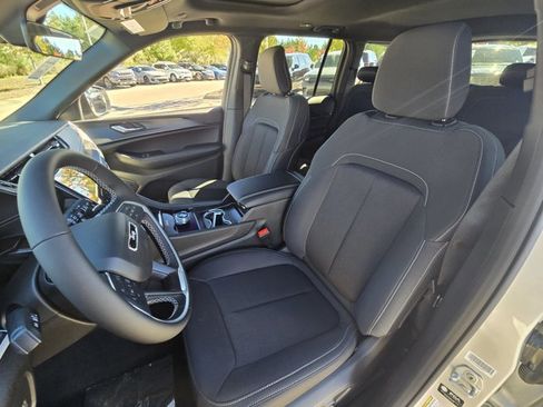 New 2025 Jeep Grand Cherokee Laredo image 25