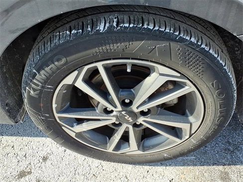 Used 2023 Kia Forte LXS image 6